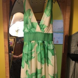 Super cute green and cream floral summer dress!
